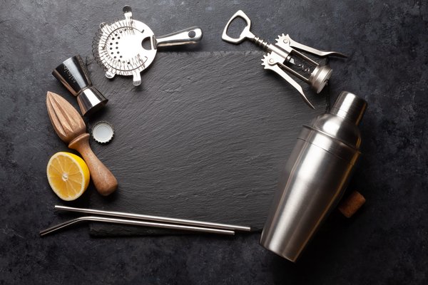 Can You Create a Signature Summer Cocktail with Fresh Herbs and Fruits?