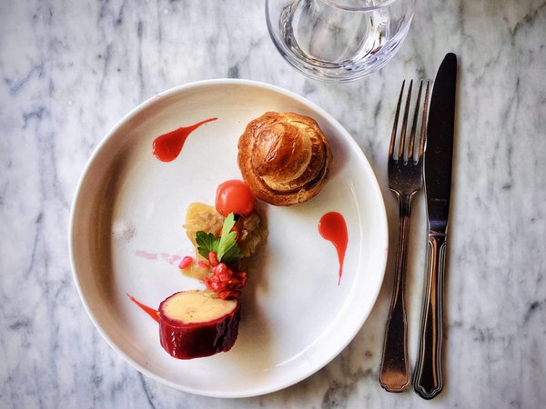 How to Prepare a Gourmet Pan-Seared Scallops Dish with a Citrus Beurre Blanc?